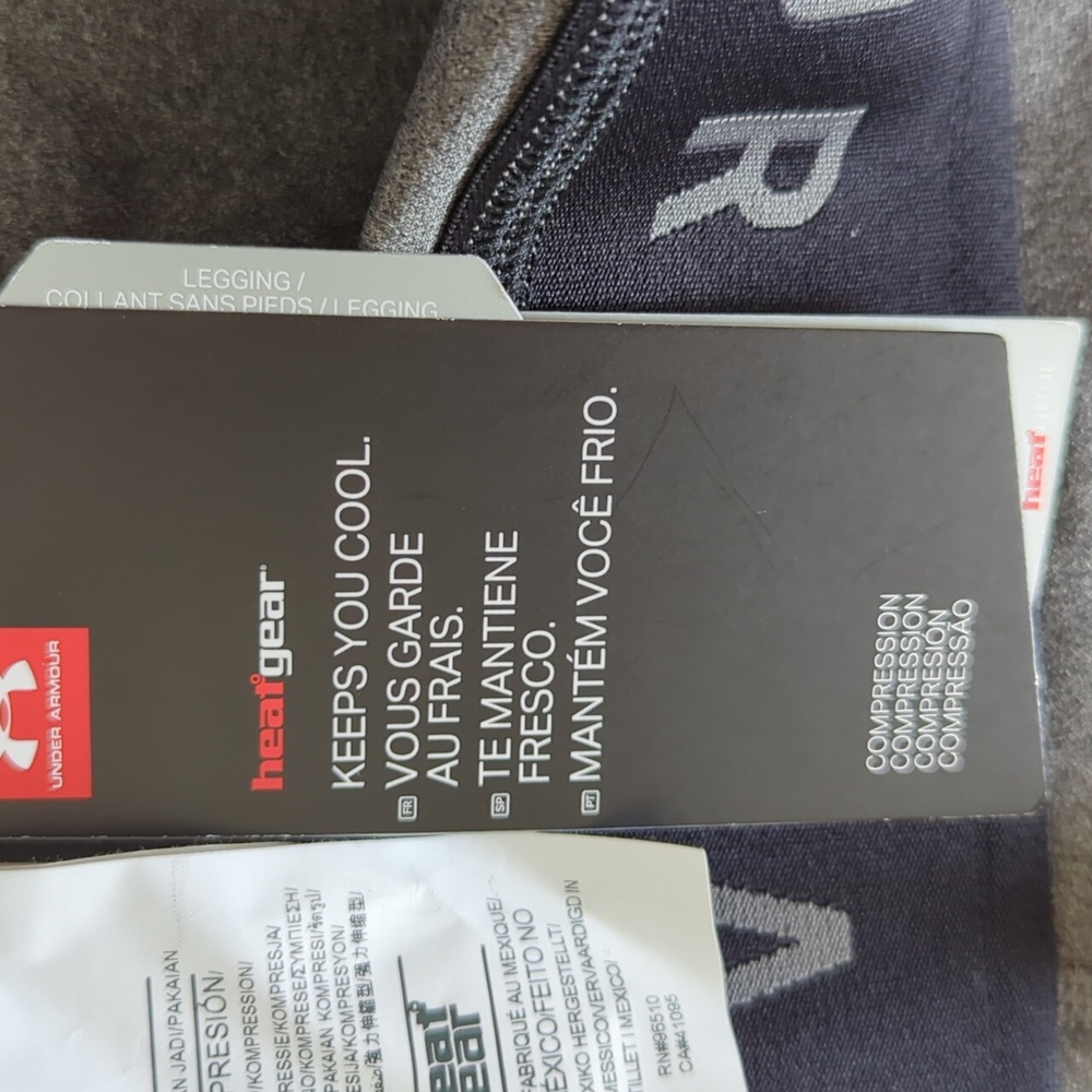 Under Armour Heat Gear Leggings - Picture 7 of 10